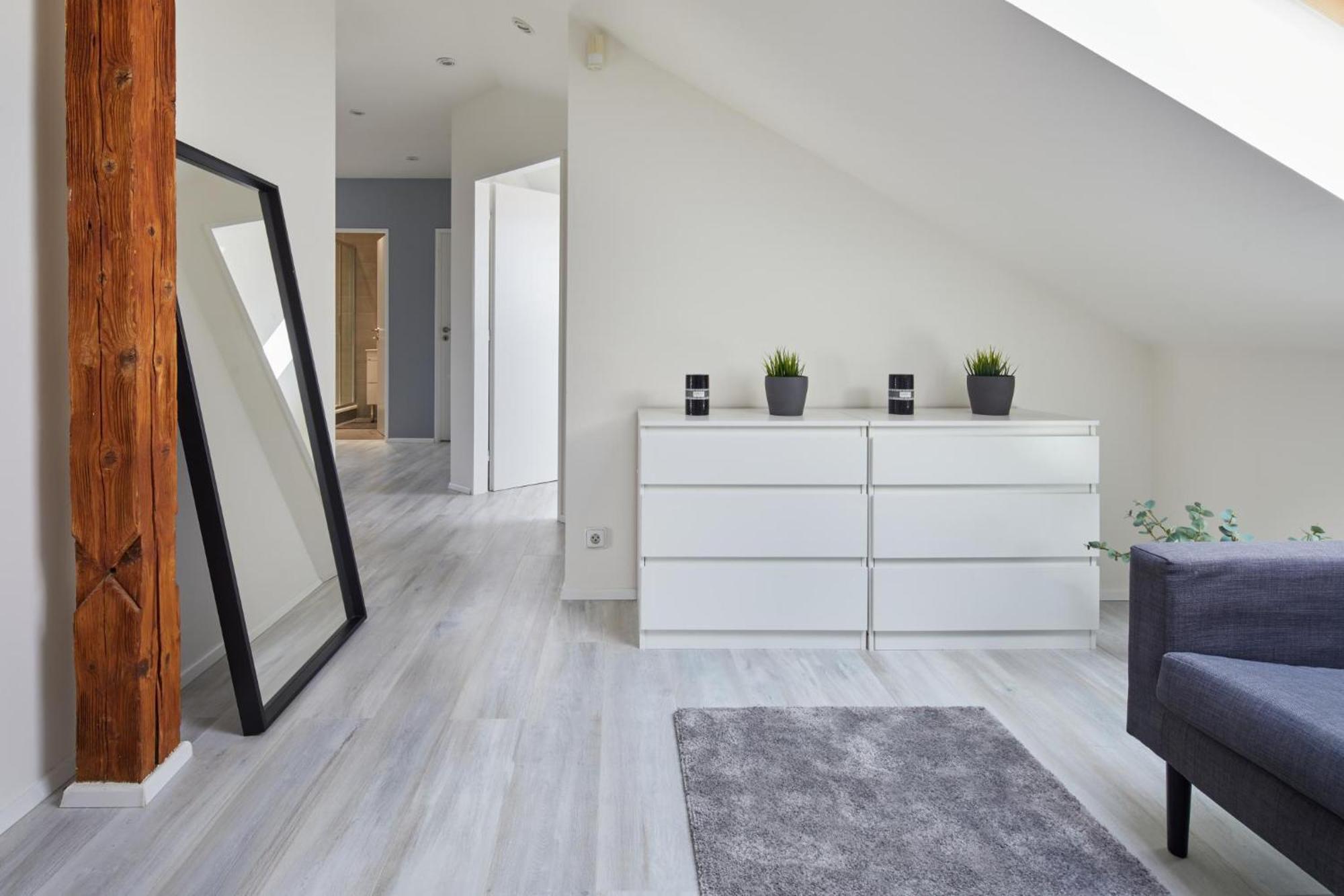 Apartmán Days - Bright - Fast Wifi - Quiet Area *