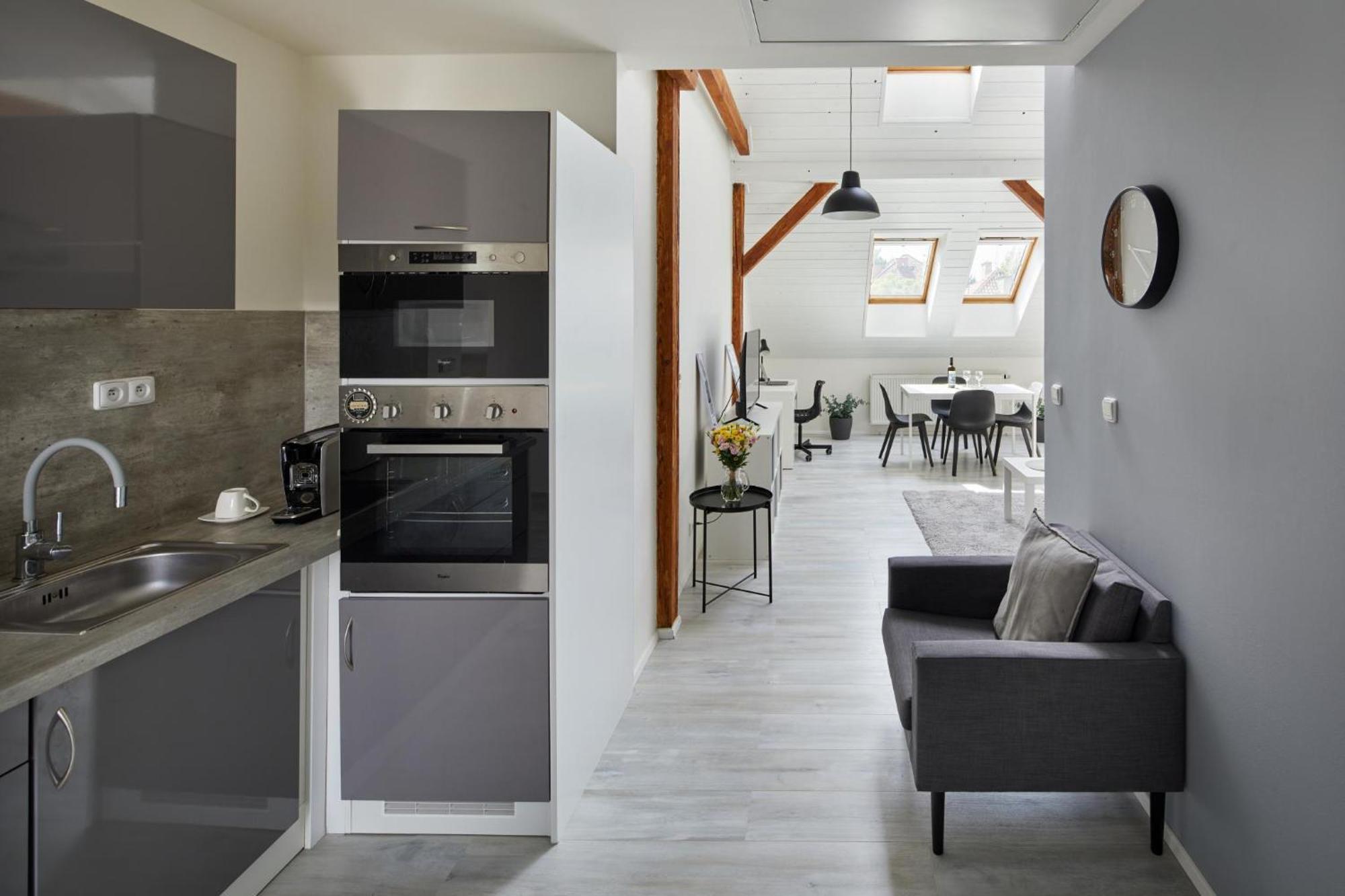 Days - Bright - Fast Wifi - Quiet Area Apartmán